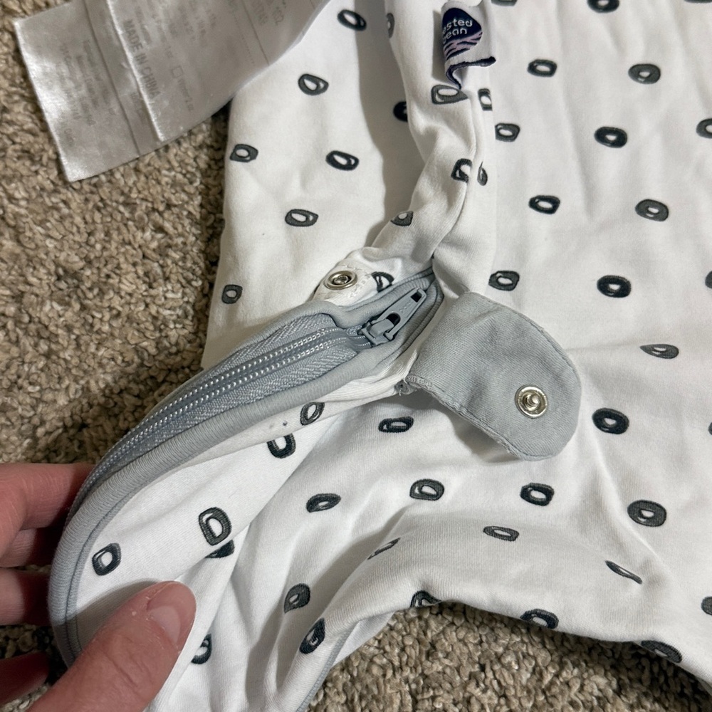 Nested Bean White and Gray Sleep Sack - Picture 3 of 7